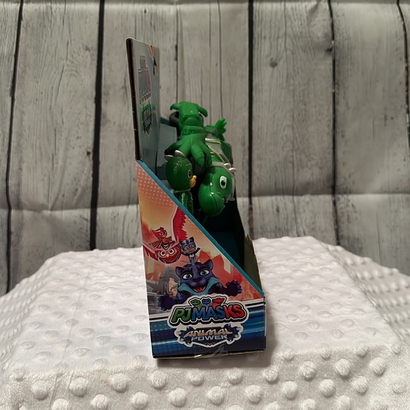 NEW! PJ MASKS Animal Power. GEKKO ANIMAL RIDER. 3+ - Picture 4 of 7